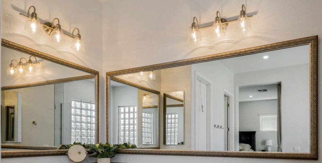 The Unexpected Elegance Of Bathroom Mirrors With Lights In Them