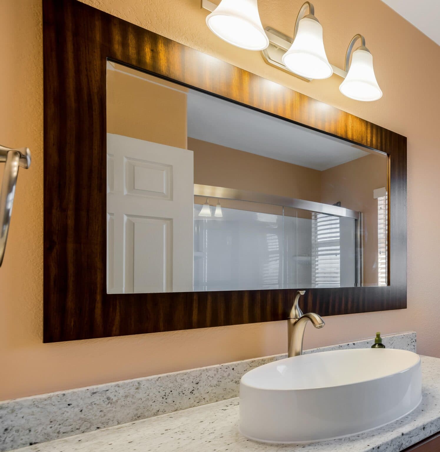 Size It Right: Your Essential Bathroom Mirror Size Guide in Phoenix Arizona