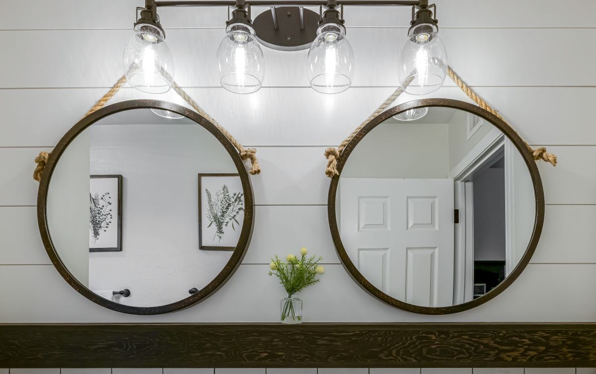 Circle bathroom mirror